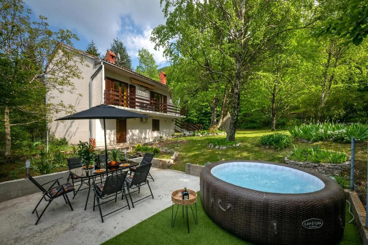 Mountain House Emerald Dream Vela Ucka Croatie